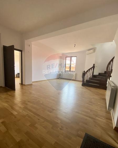 Casa / Vila cu 8 camere de închiriat în zona Aviatiei - 4