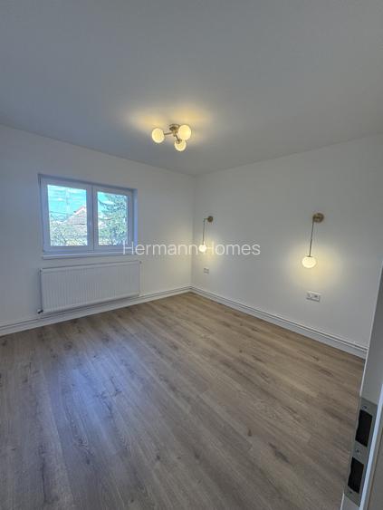 Apartament 3 camere - Strand - 64 mp utili - etaj 1 - 4