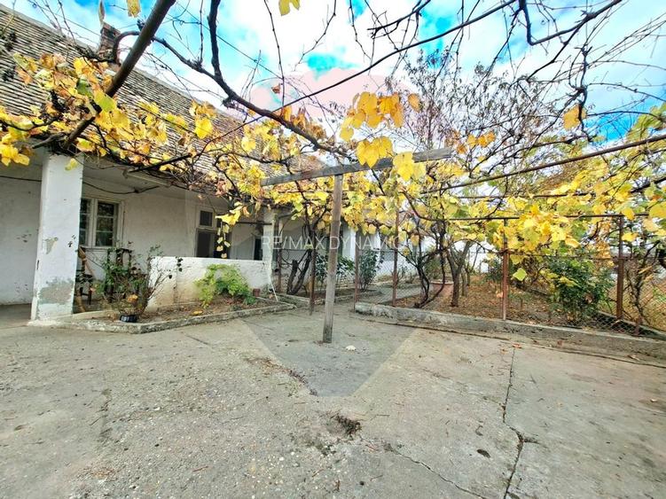 Casa veche cu teren 929 mp- oportunitate in Vladimirescu- comision 0% - 2