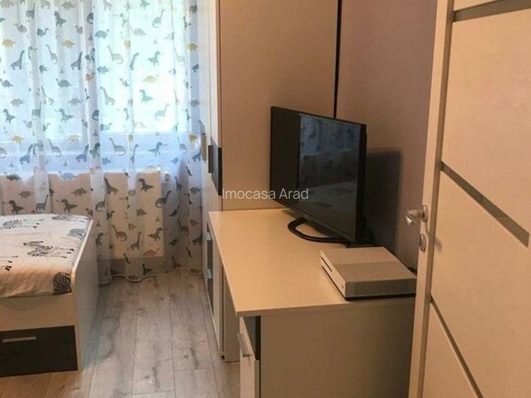 De vânzare Casă 3 camere, 2 baii, curte propie, cartier parneava Arad - 8