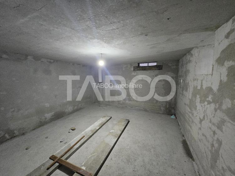 Casa de vacanta noua de vanzare 278 mpu curte 855mp Valea Avrigului - 21