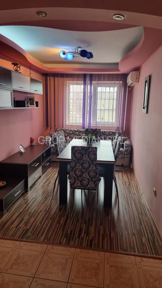 Apart. 4 cam, etaj 10, zona Ostroveni, mobilat, utilat, cu centrala proprie - 5