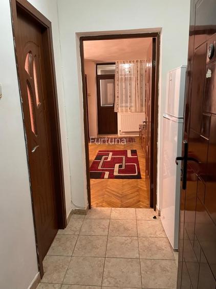 Inchiriez garsoniera - 11