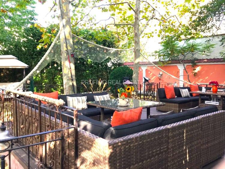 Venus, pensiune  moderna, decorata art deco, 11 camere si restaurant - 3