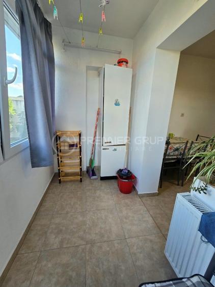 Etaj 3! Apartament 2 camere 52mp, Nicolina, AC, decomandat