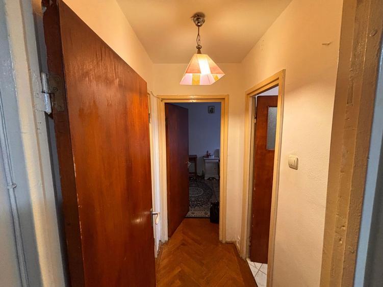 2 camere Brașov – parter, liniște, parcare inclusă