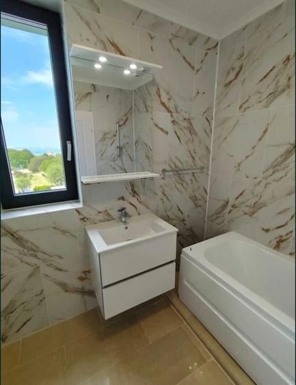 Apartament cu 4 camere de închiriat, zona  Faleza Nord