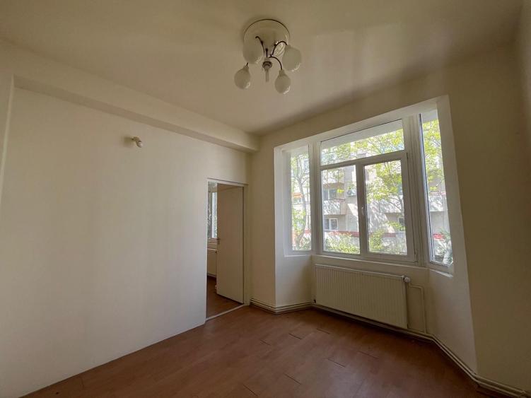 Spatiu Comercial | 4 Locuri de parcare.