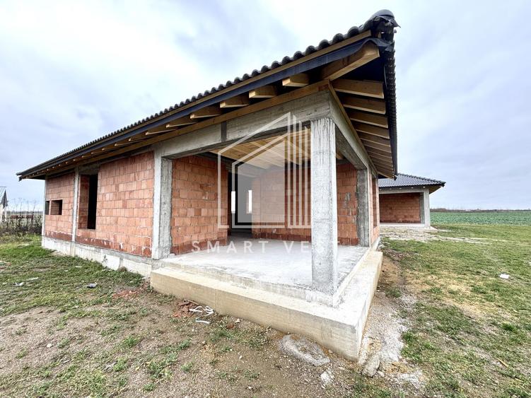 Casa in rosu tip mediteranean | 120 mp | Zona Vetis