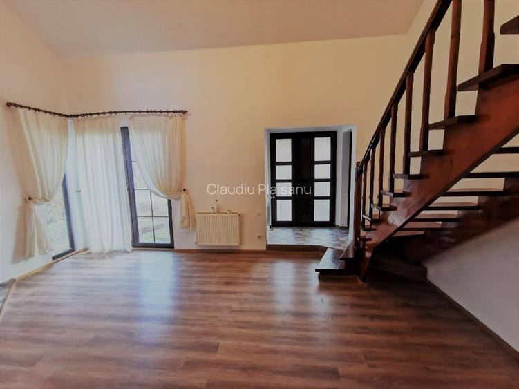 Corbeanca, inchiriez vila superba, stil american, cu semineu si panouri solare - 9