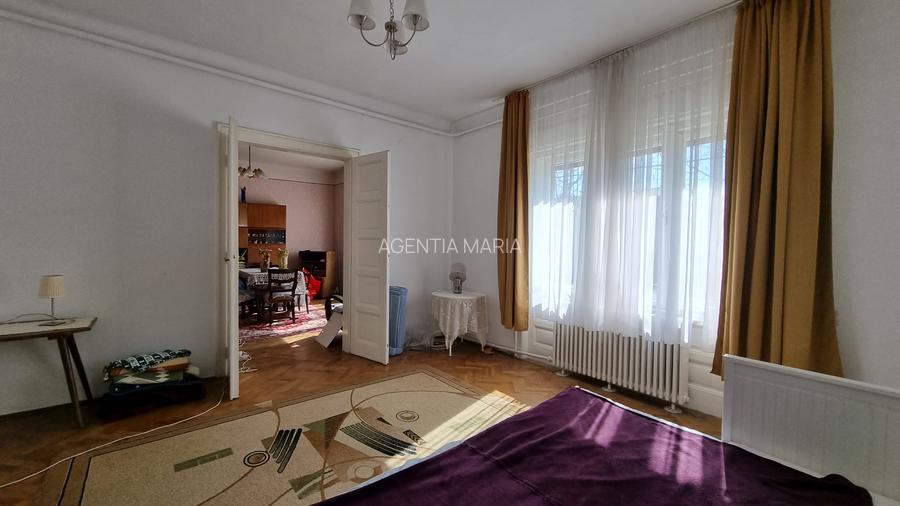 Casa individuala cu teren 421 mp zona Titulescu - 11