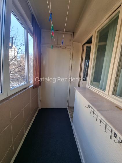 Apartament cu 2 camere de vanzare in zona Drumul Taberei metrou Favorit - 17