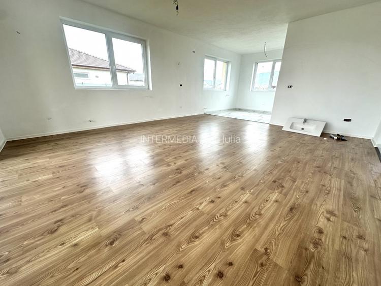Casa Noua pe un nivel cu 4 camere cu terasa si toate utilitatile - 19