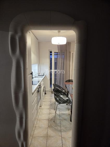 Inchiriez apartament 3 camere, confort 1, decomandat, cu accente printate 3D - 3