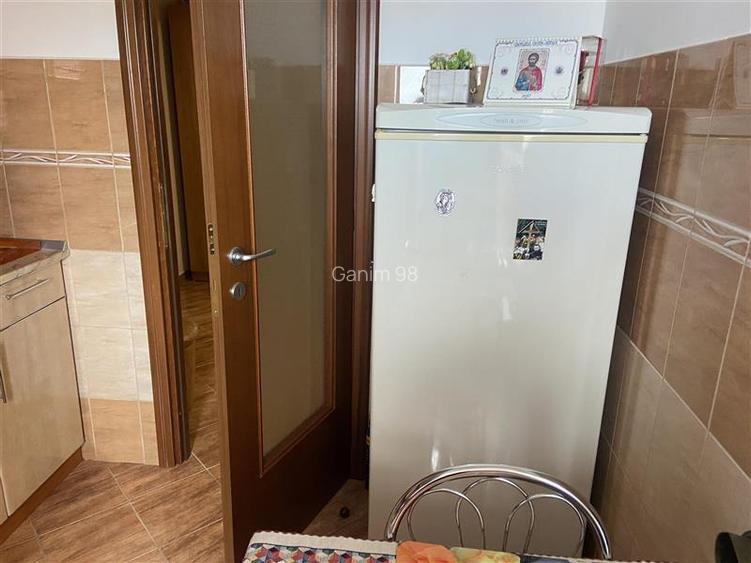 Apartament 2 camere , zona strada Mare a Unirii, et 3 4 , decomandat, 65 mp , bl - 10