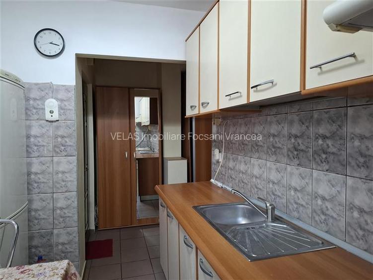 Apartament 2 camere, et 3, CT, mobilat si utilat, Gara - 8