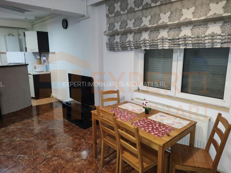 Apartament 3 camere, situat in zona Mamaia-Sat - 2