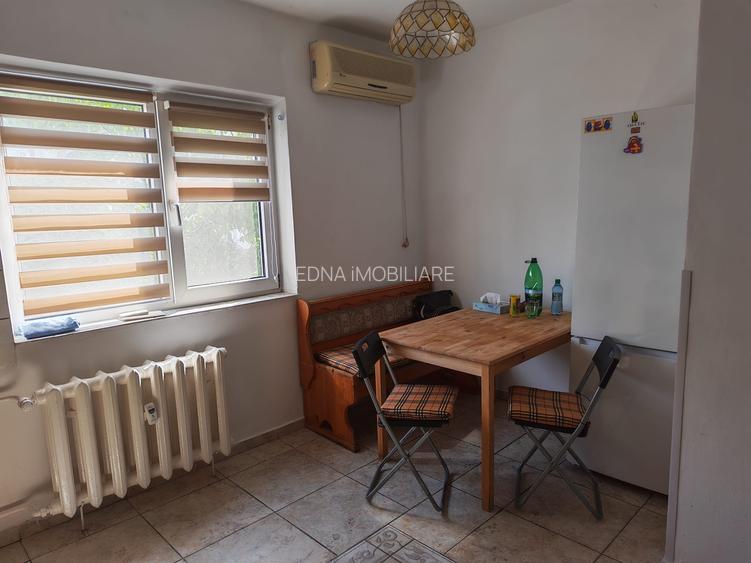 13 Septembrie 2 camere foarte spatioase in bloc linistit - 6