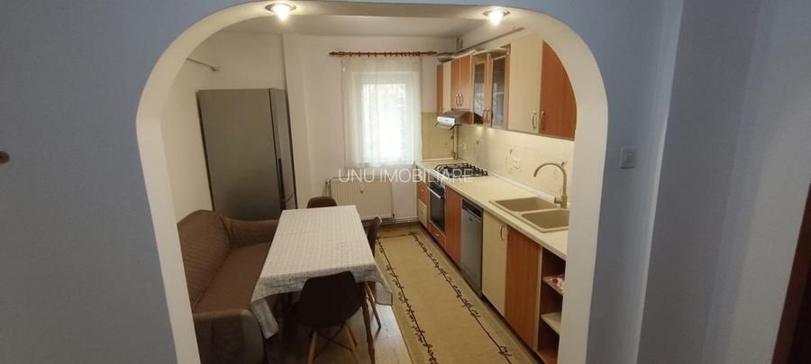 Apartament cu 2 camere - zona Centru Civic - Tg. Cucu - 3