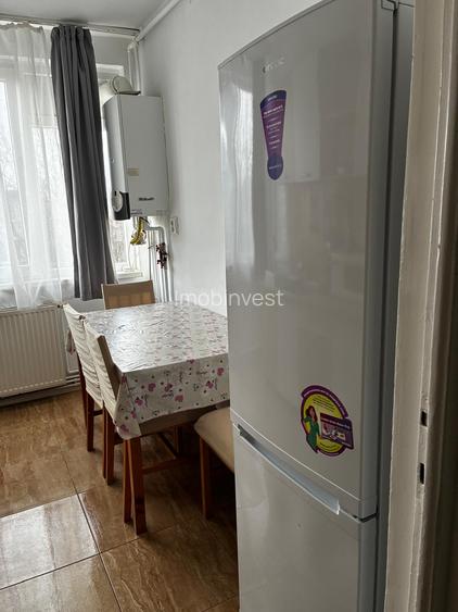 Apartament cu 2 camere in zona Cornisa - 3