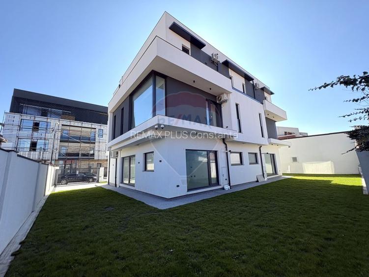 Casă / Vilă cu 8 camere de închiriat în zona Faleza Nord - 12