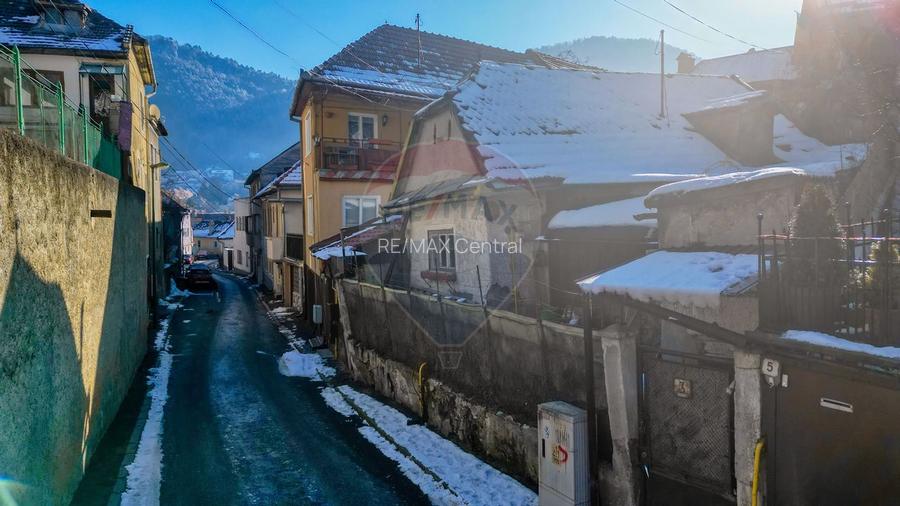 De vânzare – Casă veche cu potențial, Scheii Brașovului - 2