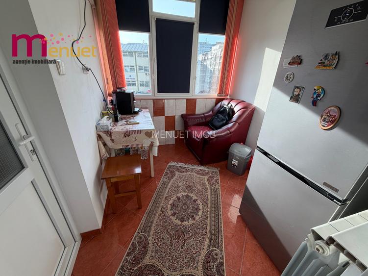 Garsoniera zona Piata Noua,etaj 2 - 5