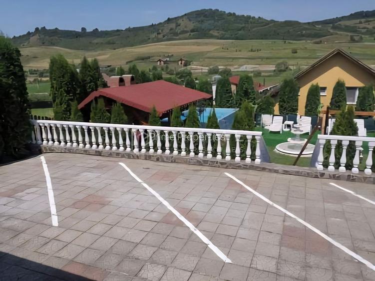 Casă individuală 310mp utili, 8 camere, piscină - 24