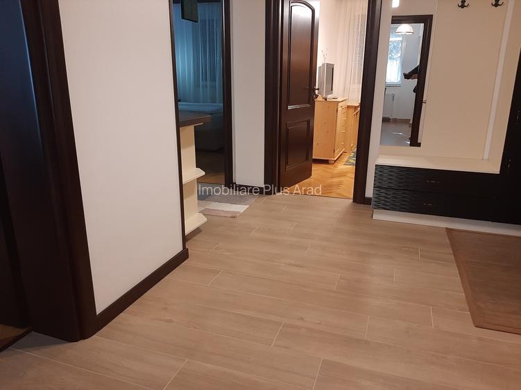 De inchiriat apartament  3  camere zona centrala- langa hotel Central - 7
