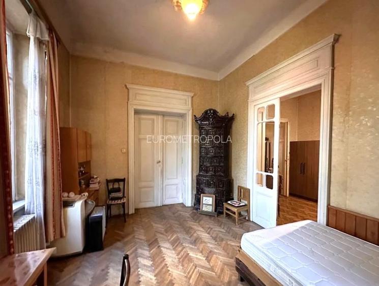 Vila cu arhitectura si teren generos Cismigiu - 2