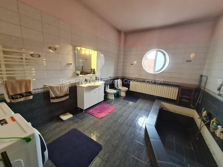 Vila generoasa,destinatii multiple - 7