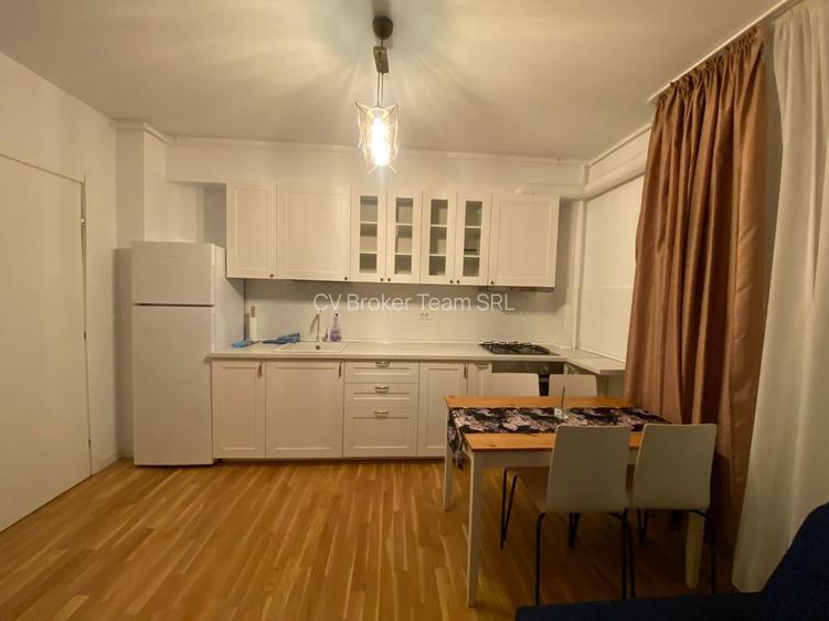 Complex Central  2 cam dec, mobilat, utilat, parcare, renovat - 9