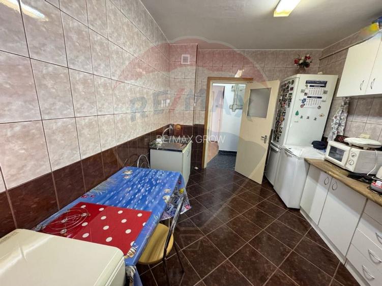 Apartament de vanzare - 4 camere- decomandat-Bistrita Lac - 14