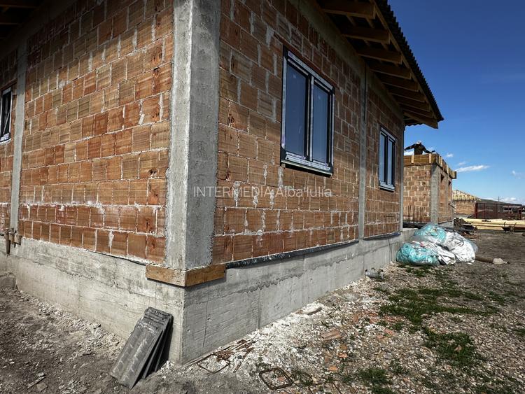 Vanzare Casa Noua 4 camere 2 Bai Terasa S.util 100 mp. Teren 425 mp. Finisata - 5