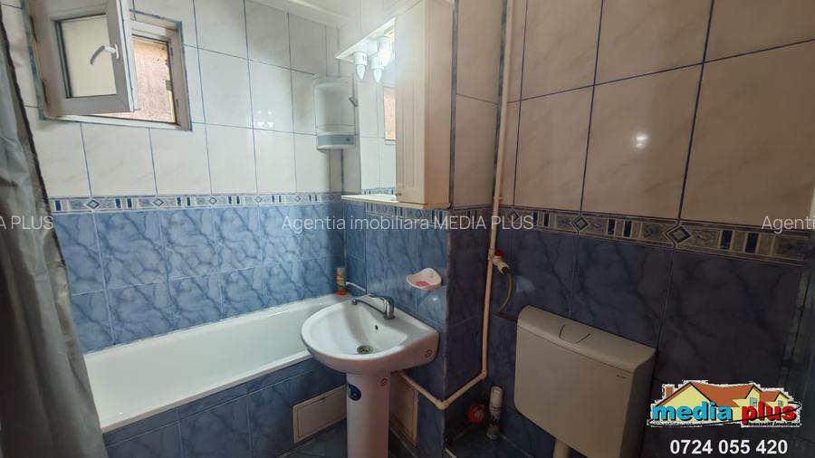 Apartament 2 camere decomandat, Micro 21, etaj 6/8, balcon generos, 56 mp - 8