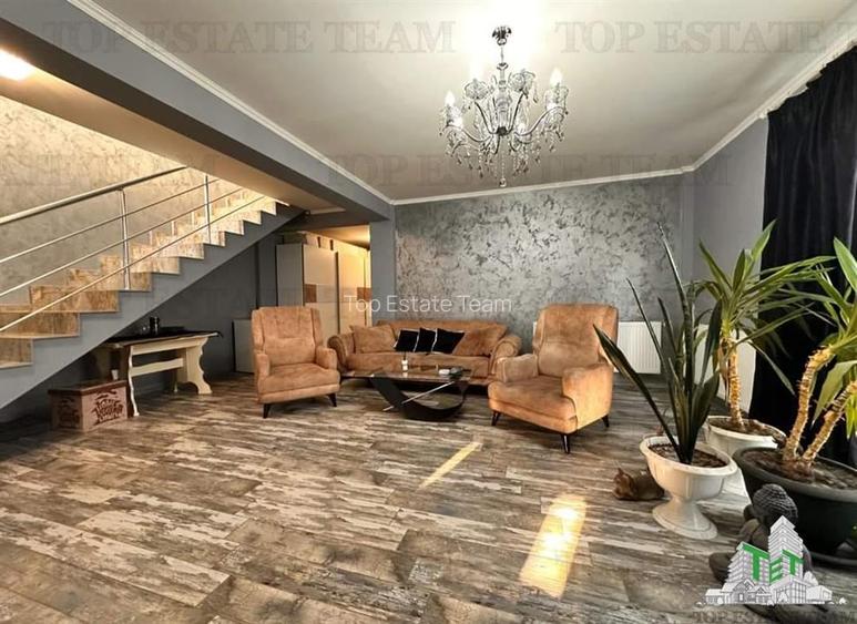 Vila moderna + casa renovata cu 2 apartamente si teren generos  -  Palazu Mare , - 2