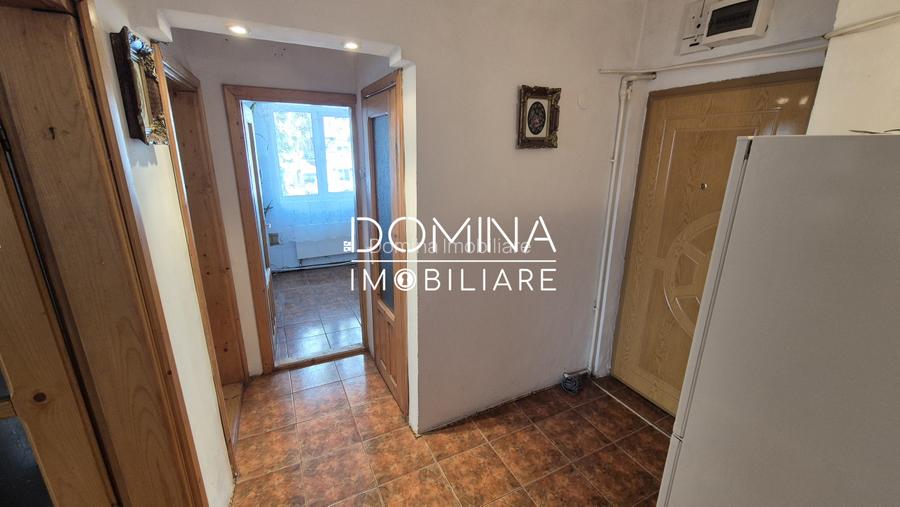 Vânzare apartament 2 camere, et.1, zona Liceului Pedagogic, strada N. Titulescu - 7