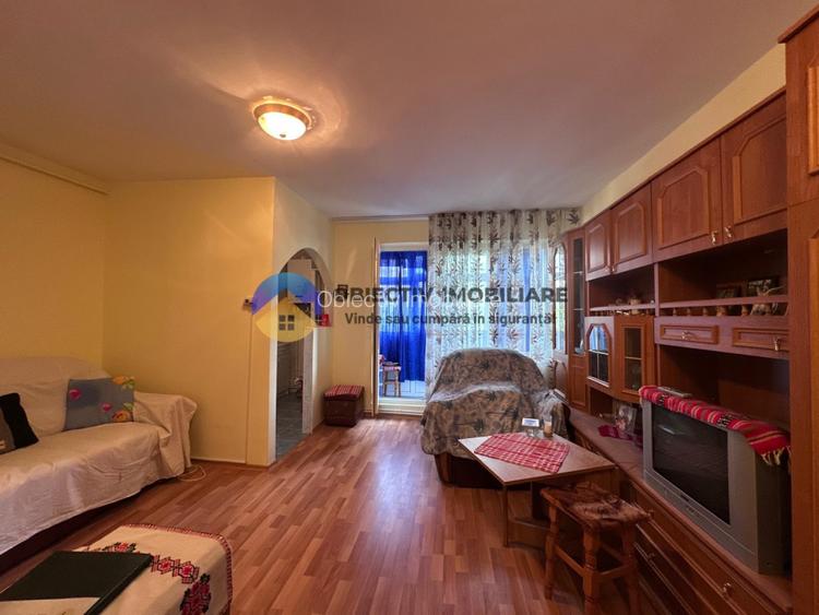 Garsoniera de vanzare  ETAJ 2 Cartier Darmanesti - 2