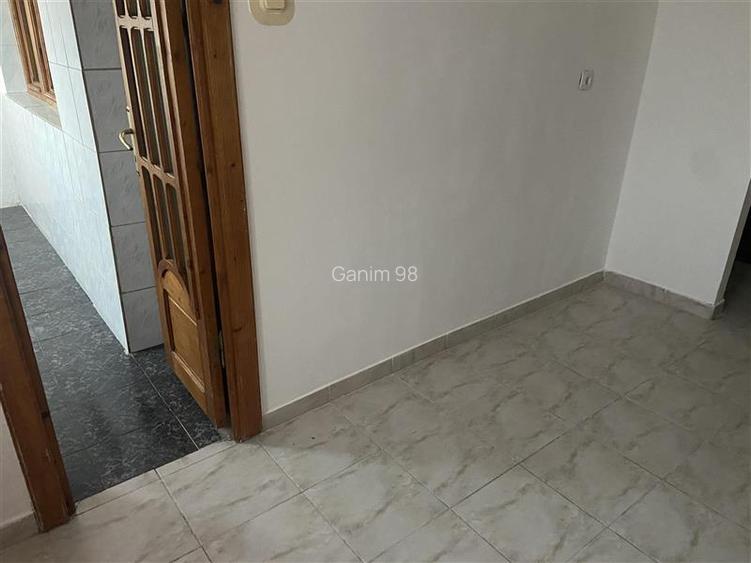 Apartament 2 camere , zona Inspectoratul Scolar , 54 mp , decomandat , liber - 8