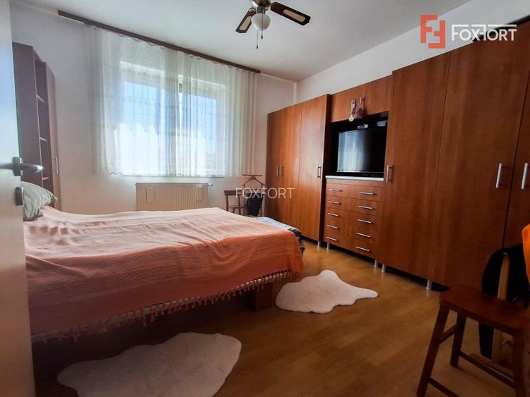 Casa individuala cu 8 camere si teren de 832 mp de vanzare, zona Girocului - 14