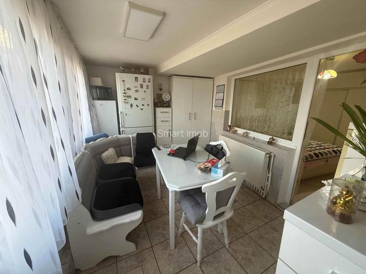 De vânzare apartament 3 camere Zona Centrala et 1 la cheie - 4