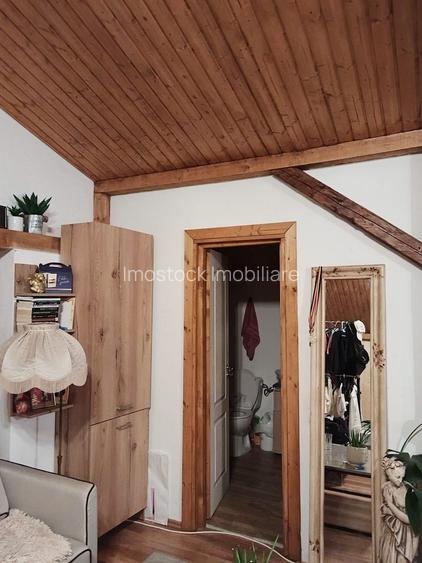 Casă -zona Liviu Rebreanu - 22