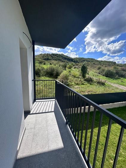 CASA TRIPLEX DE VÂNZARE ÎN FLOREȘTI - 16