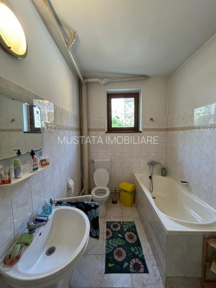 Vila P+1, zona Centru, constructie 1999. - 11