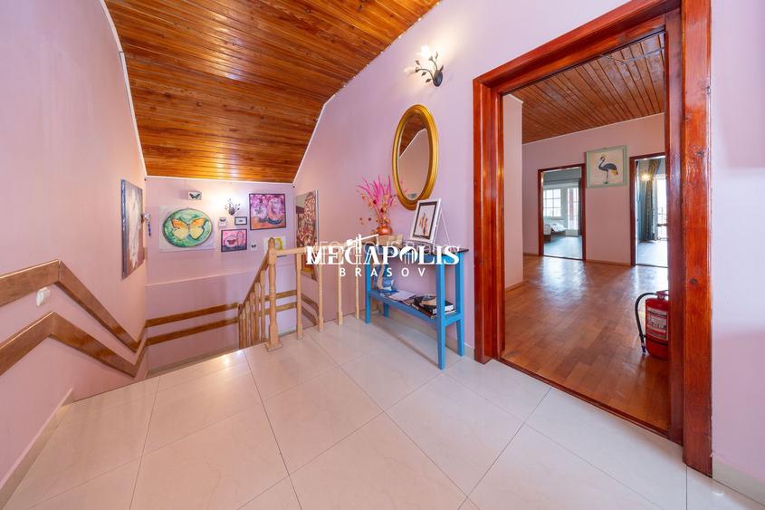 Pensiune de vânzare în Râșnov | 14 camere | 427 mp - 23