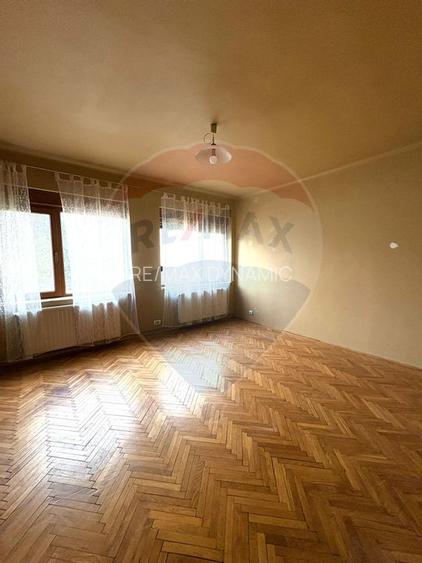 Apartament cu 3 camere la curte comuna, in zona Romanilor - 2