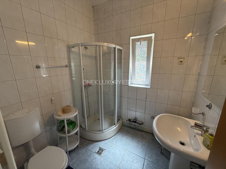 Apartament 3 camere decomandat in vila - 9