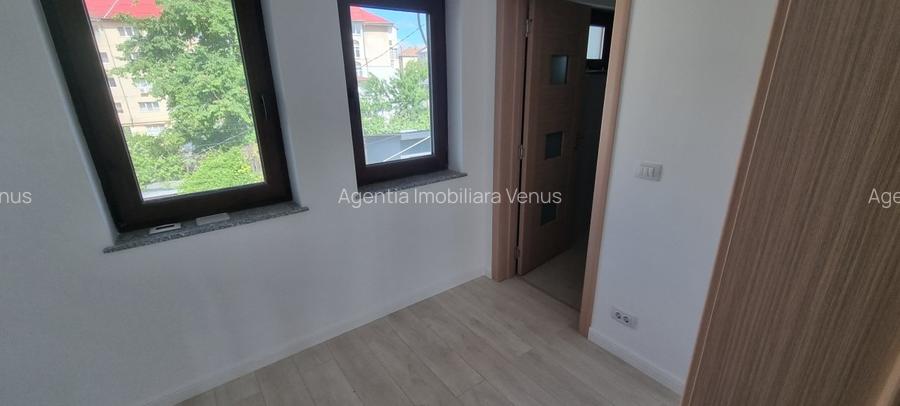 Casa cu etaj la 2 min de Piata Mare - 4