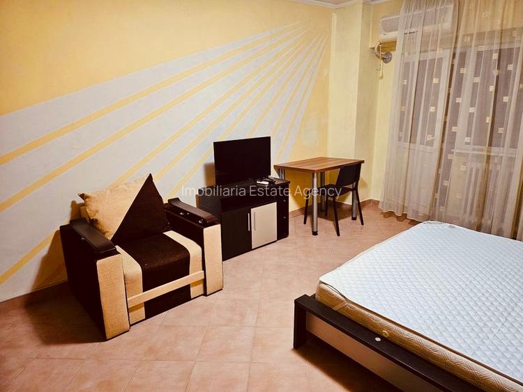 Garsoniera Mall Vitan, 10 minute de metrou, mobilată si utilată complet, libera - 3