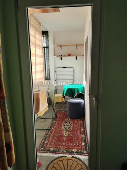 Apartament 4 camere, balcon, zona Strazii Teleorman - 7